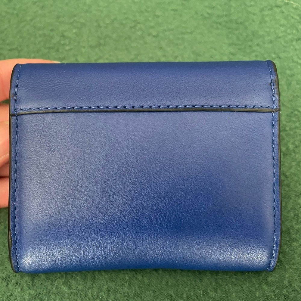Coach Flip Card Case - Picture 9 of 13